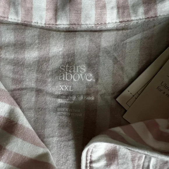 NWT Pajama top - Picture 3 of 4